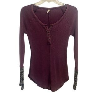 Free People Y2K Women’s Long Sleeve Thermal Henley Small Burgundy